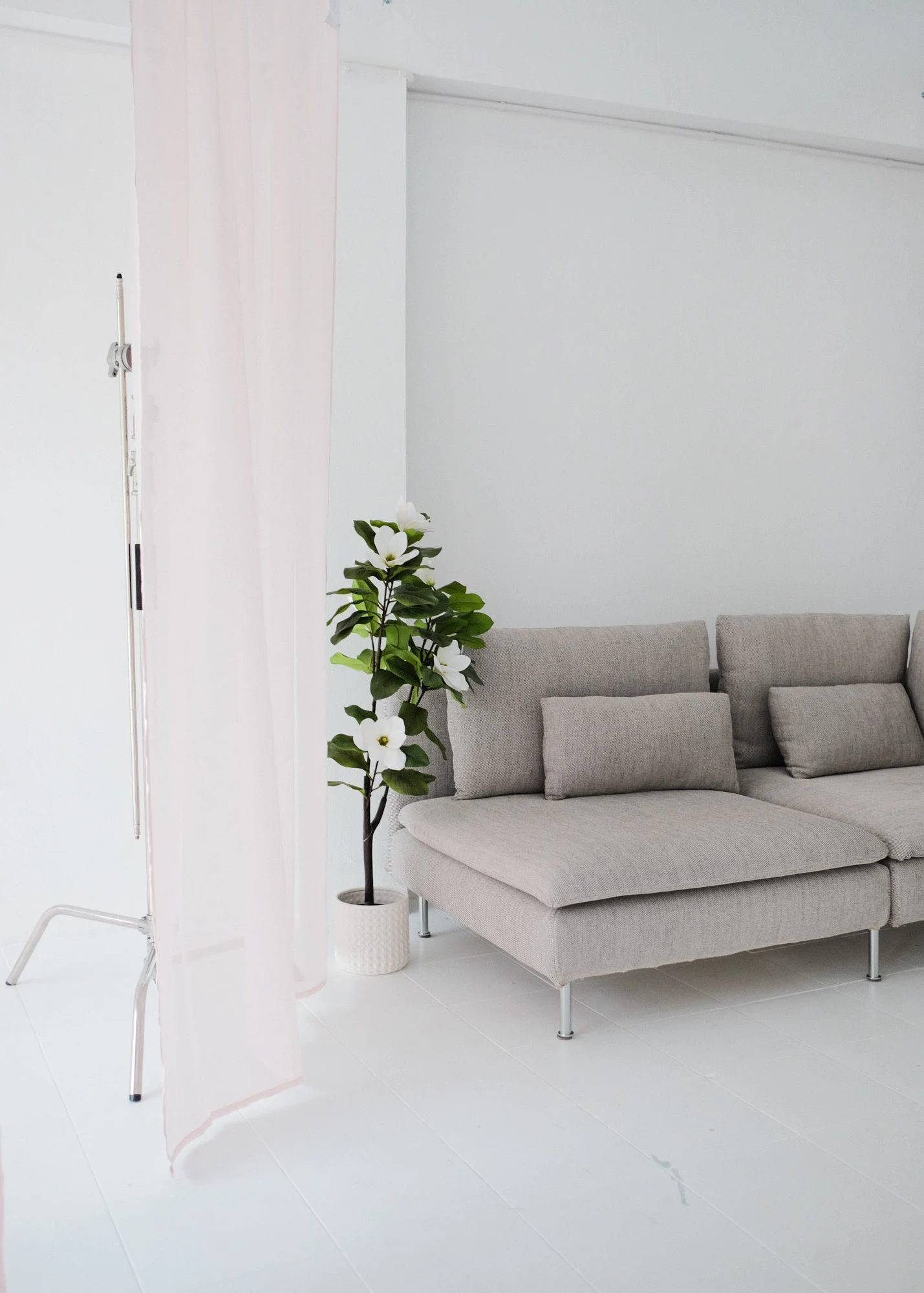 Dynamic fashion campaign imagery with creative lighting techniques